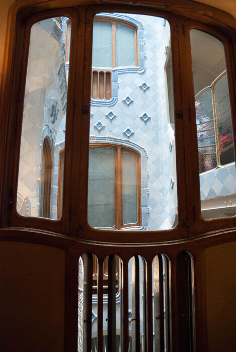 Casa Batlò disegnato da Gaudí come residenza esclusiva per Josep Batlló, un ricco aristocratico.
