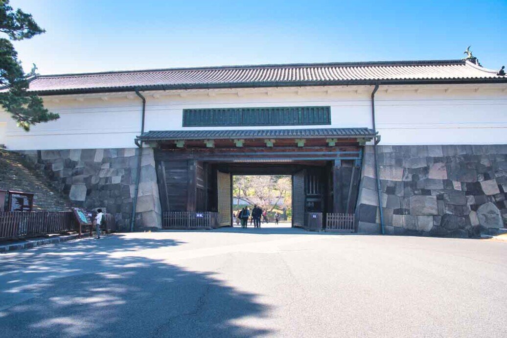 Tokyo, porta di accesso al Palazzo dell'Imperatore del Giappone.