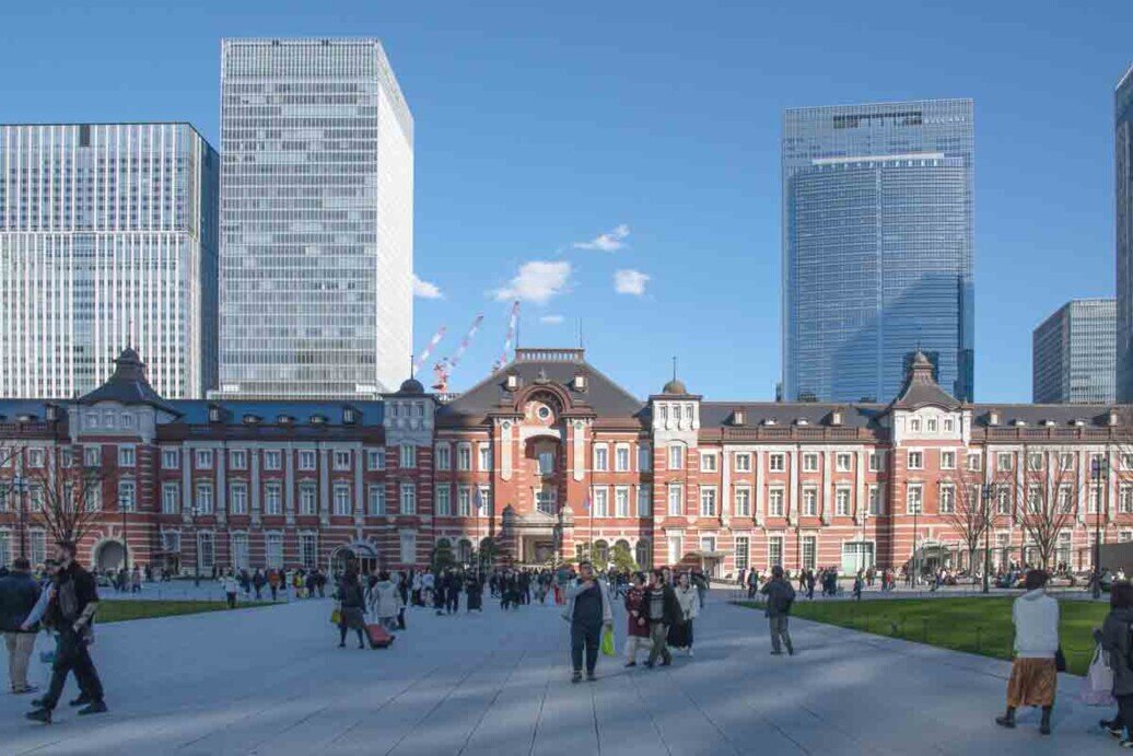 La stazione di Tōkyō edificio originale con mattoni rossi.