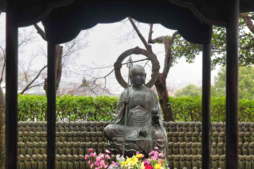 Kamakura statua del bodhisattva nel tempio di Tempio di Hase-dera.